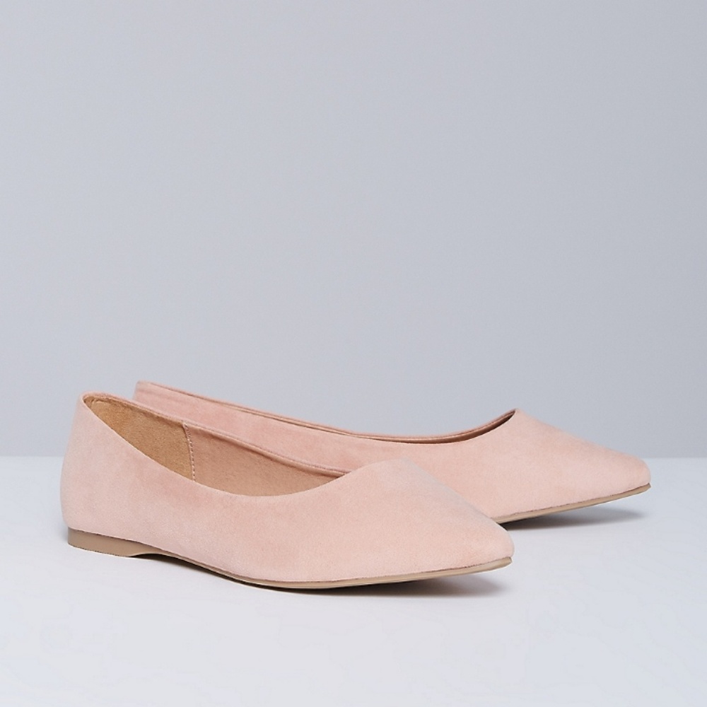 Beautiful NWT Lane Bryant Rose Cloud flats 11w